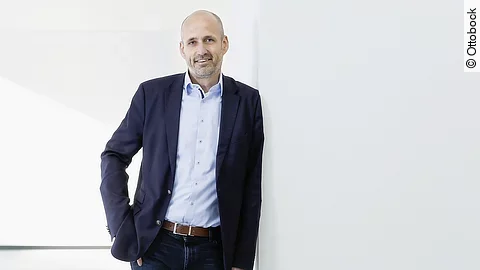 Oliver Jakobi Oliver Jakobi