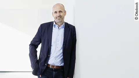 Oliver Jakobi Oliver Jakobi