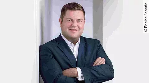 Dr. Jan-Peer Laabs Dr. Jan-Peer Laabs