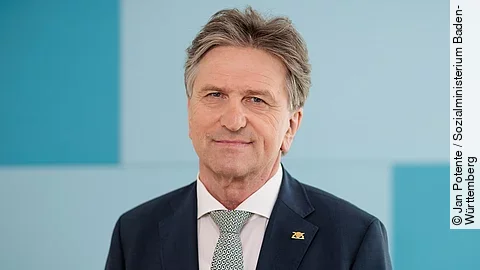 Manne Lucha Manne Lucha