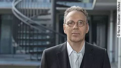 Dr. Marc-Pierre Möll