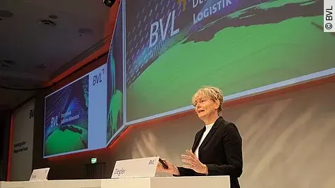 Prof. Yvonne Ziegler Prof. Yvonne Ziegler