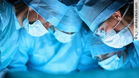 Ärzte mit Maske Ärzte mit Maske