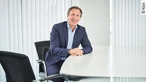 Jörn Niewiadomsky Jörn Niewdiadomsky