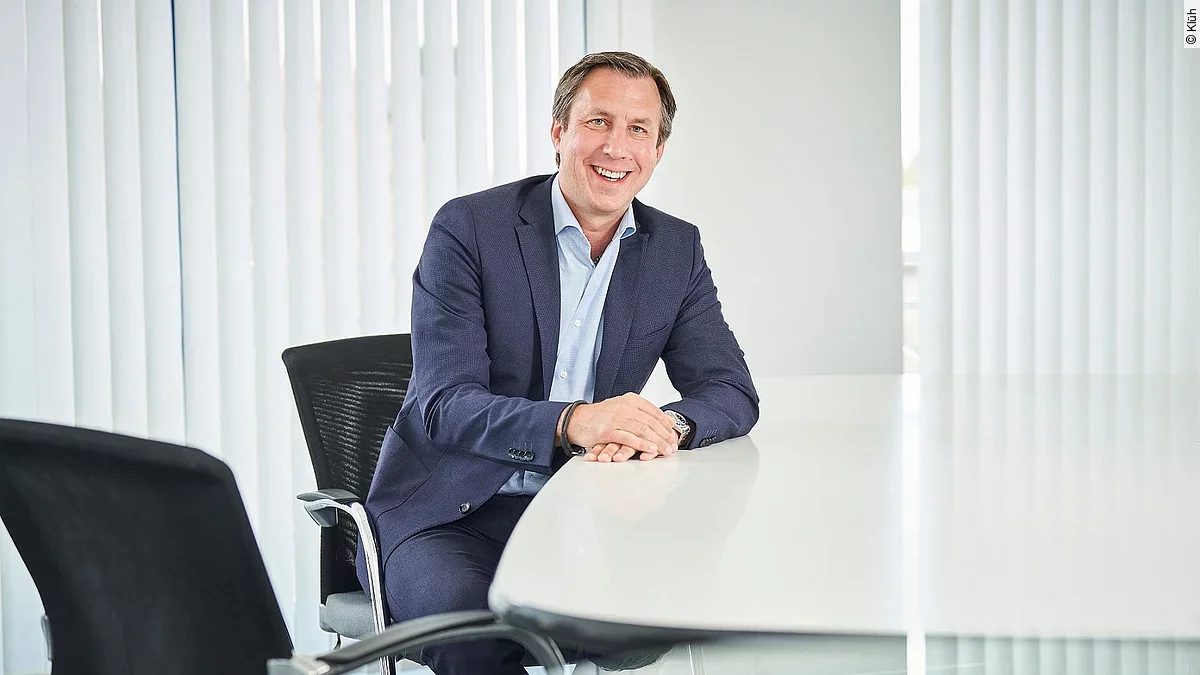 Jörn Niewiadomsky Jörn Niewdiadomsky