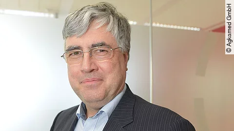 Dr. Oliver Gründel Dr. Oliver Gründel