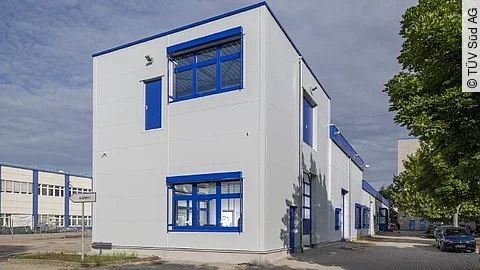 TÜV SÜD-Labor in Mannheim TÜV SÜD-Labor in Mannheim