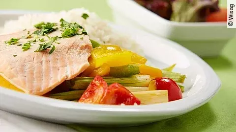 DGE-Zertifizierung Speisenversorgung Klinikum Esslingen DGE-Zertifizierung Speisenversorgung Klinikum Esslingen