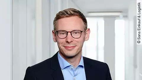 Lennart Eltzholtz Lennart Eltzholtz, Geschäftsführer bei Sana Einkauf & Logistik.