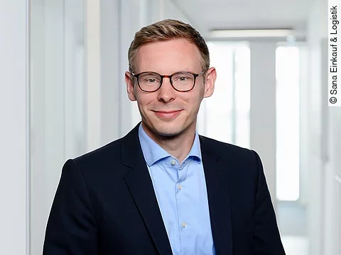 Lennart Eltzholtz Lennart Eltzholtz, Geschäftsführer bei Sana Einkauf & Logistik.