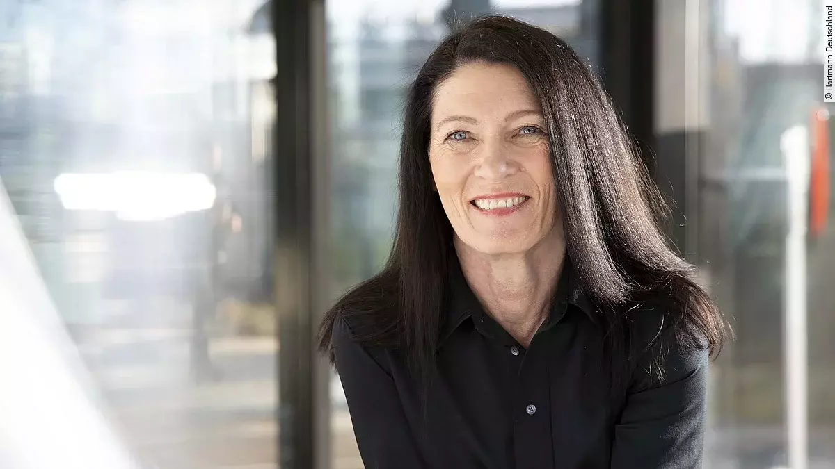 Manuela Hoffmann-Lücke Manuela Hoffmann-Lücke