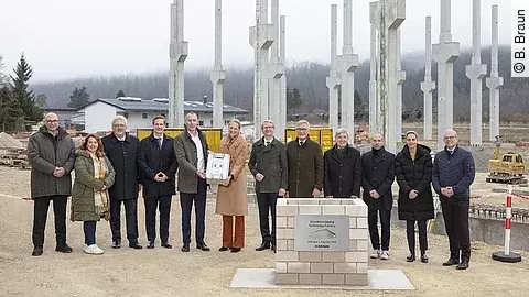 Symbolische Grundsteinlegung und Einbringung der Zeitkapsel